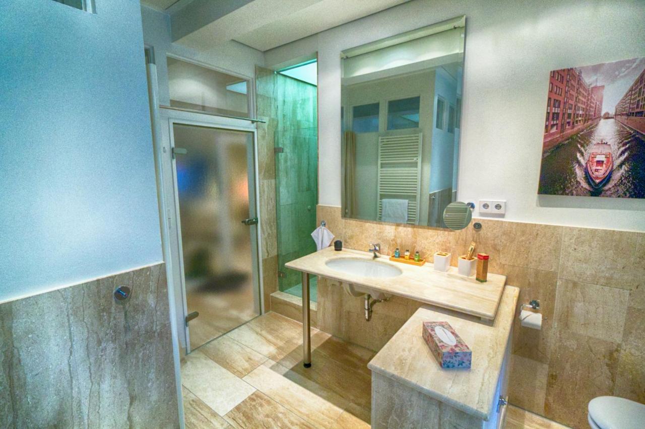 Neu! Einmaliges Loft Im Binnenhafen - Hafenblick! Hambourg Extérieur photo